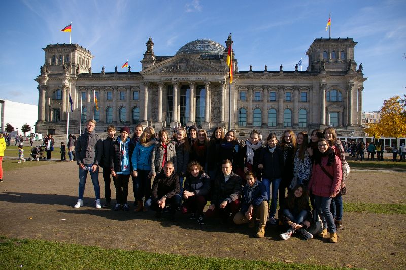 Teilnehmer vor dem Bundestag Emiliya Zashchuk